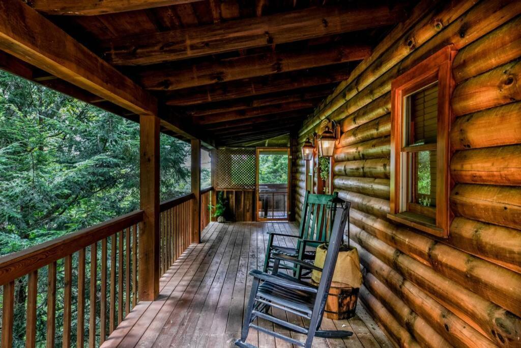 Nice View Fireplace, Hot Tub, Porch Bed, Private Sevierville Esterno foto