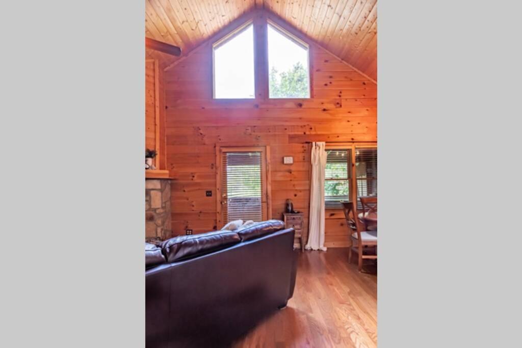 Nice View Fireplace, Hot Tub, Porch Bed, Private Sevierville Esterno foto