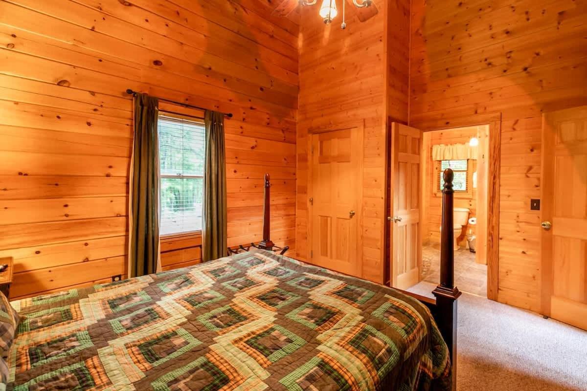 Nice View Fireplace, Hot Tub, Porch Bed, Private Sevierville Esterno foto
