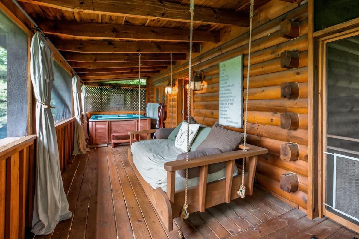 Nice View Fireplace, Hot Tub, Porch Bed, Private Sevierville Esterno foto