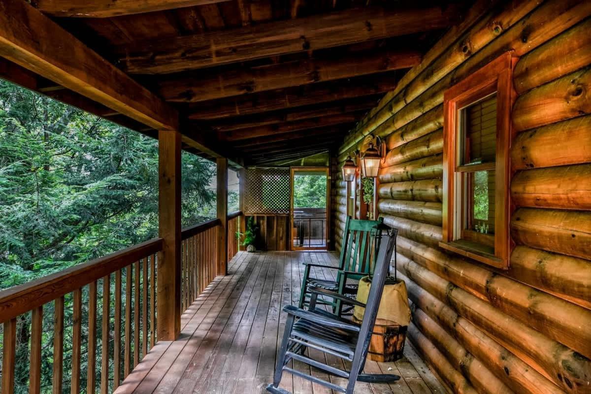 Nice View Fireplace, Hot Tub, Porch Bed, Private Sevierville Esterno foto